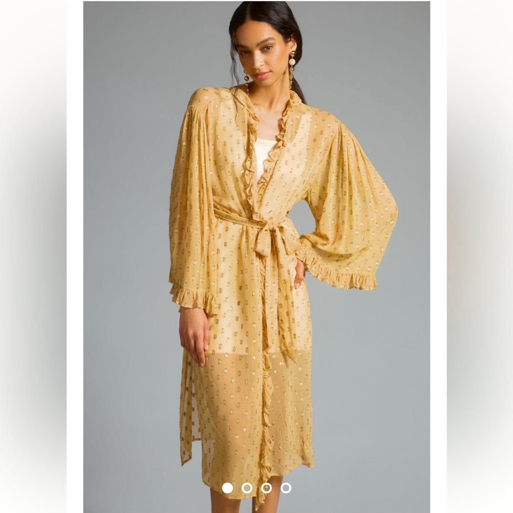 ❤️ Anthropologie Metallic Ruffle Kimono